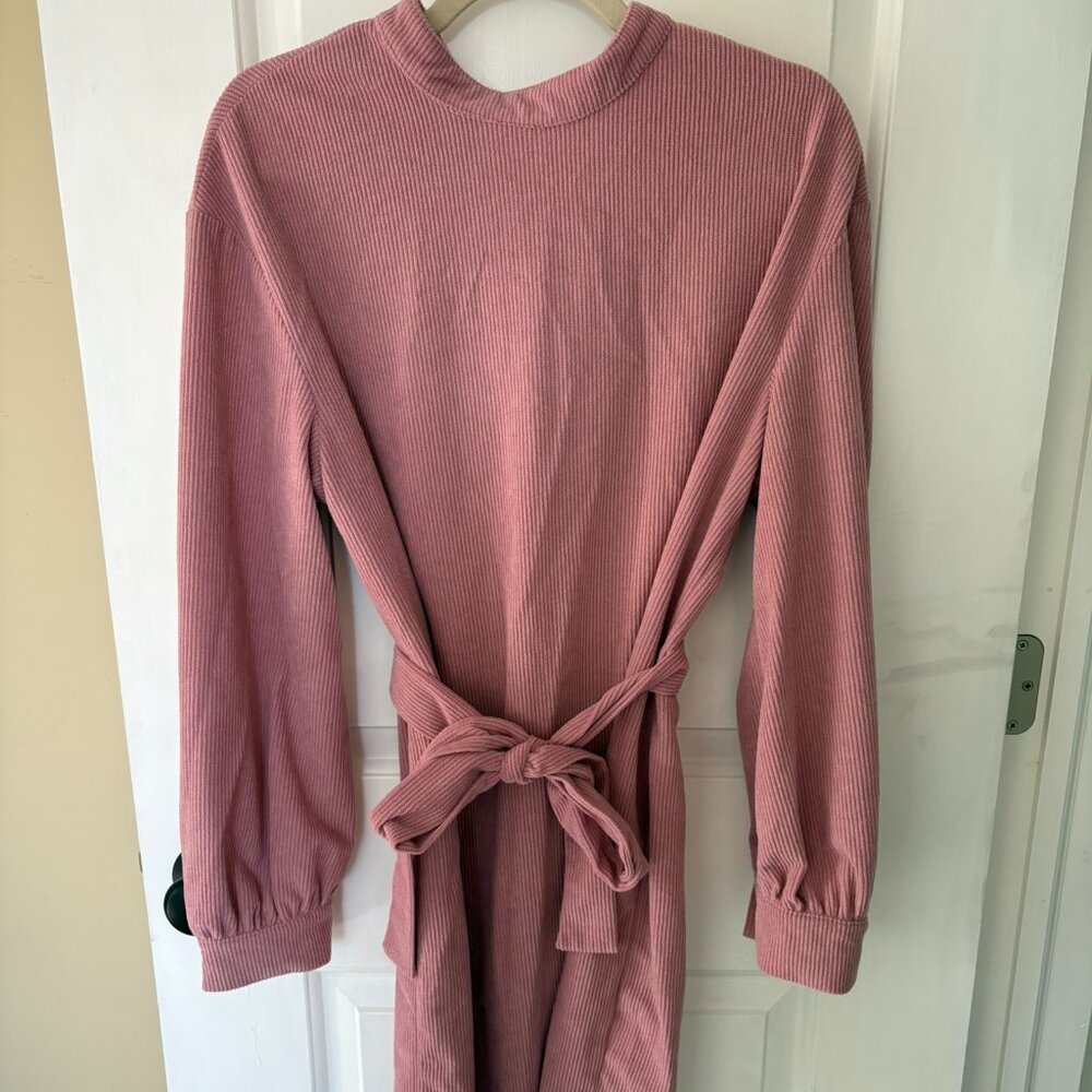 Ribbed dusty pink high neck midi dress